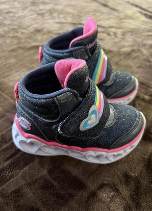 Ботиночки skechers для девочки