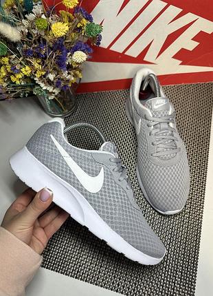 Оригинальные кроссовки nike