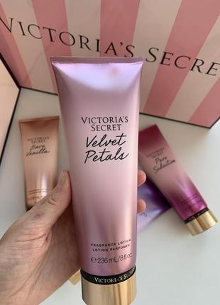 Парфюмированный лосьон victoria's secret velvet petals fragrance lotion