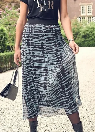 Плісерована  спідниця