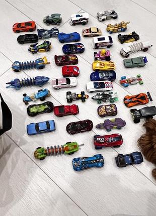 Машинки hot wheels