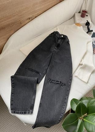 Графитовые джинсы момы с разрезами на коленях asos