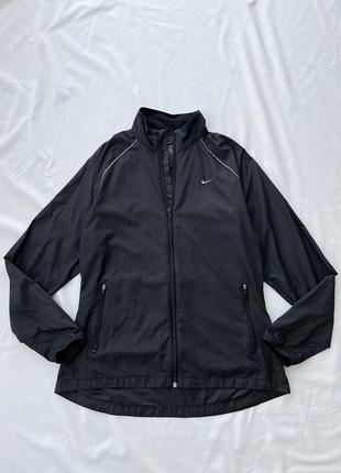 Классическая черная кофта-ветровка nike