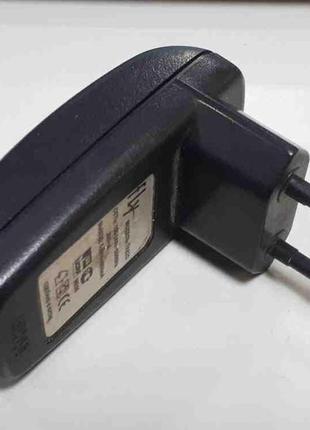 Заряднее устройство б/у сетевой адаптер usb
