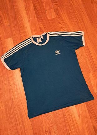Мужская уникальная футболка adidas original оригинал с лампасами