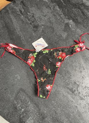 Трусики стрінги