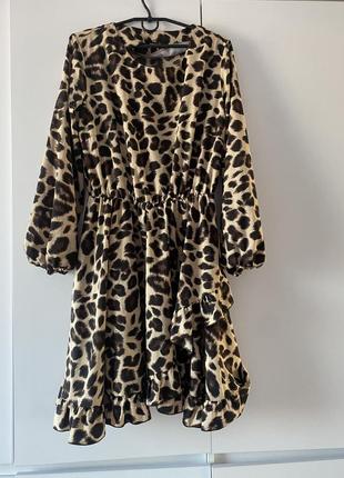 Платье трендовое принт лео 48 р
