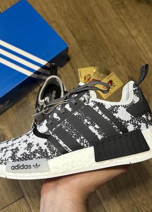 Кросівки adidas has been heavily promoting their