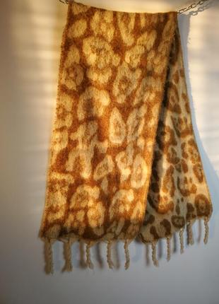 Зимний теплый шарф леопардовый