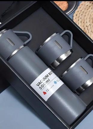Подарунковий набір: термос з вакуумною ізоляцією із 3 чашками vacuum flask set
