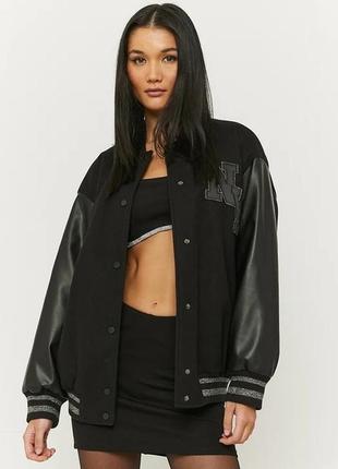 Женский бомбер