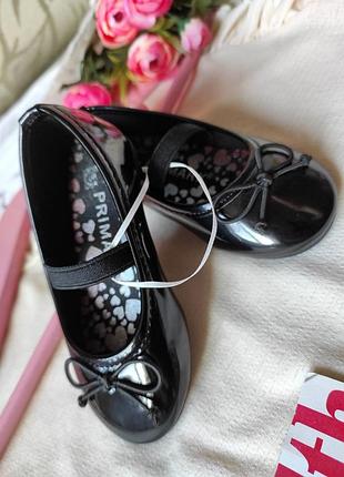Детские туфли под лаковую эко кожу черного цвета обуви для девочек