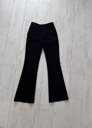 Черные брюки клеш zara