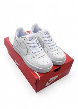 Женские кроссовки nike air force 1 белые