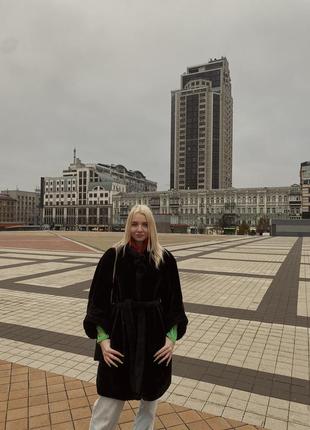 Чорна шубка🖤