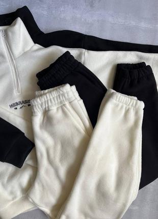 Костюм женский размеры: 42-44, 46-48