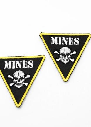 Шеврон mines треугольник черный, шеврон "мины", нашивка-патч треугольник с черепом