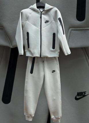 Утеплений костюм nike tech fleece р134-170