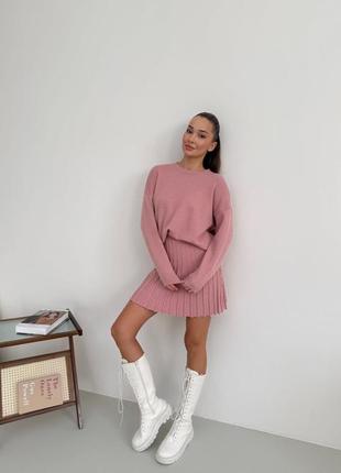 Костюм зі спідницею