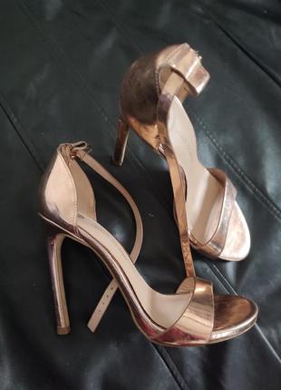 Босоножки туфли