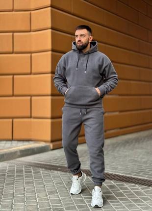 Мужской костюм