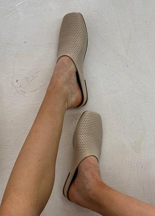 Трендовые мюли из натуральной кожи с перфорацией 3026