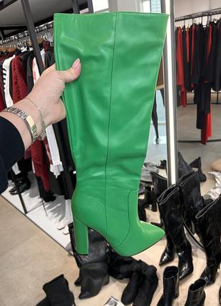 Зеленые сапоги сапоги шапки
