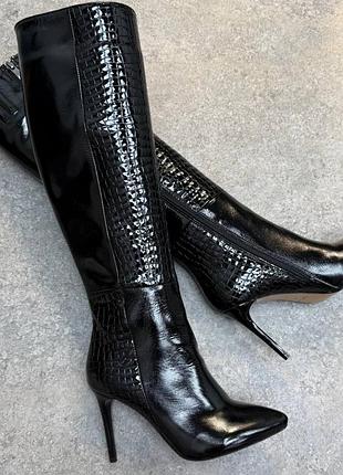 Эксклюзивные сапоги из натуральной итальянской кожи лаковые на шпильке черные