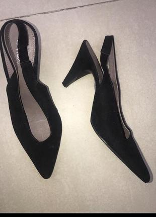 Туфли натуральный замш босоножки лодочки в стиле низкий каблук туфлі