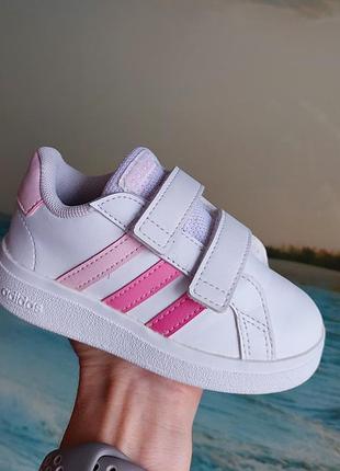 Кросівки adidas, 23 р,індонезія