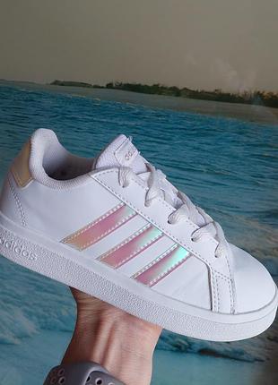 Кросівки adidas, 30.5 р,індонезія