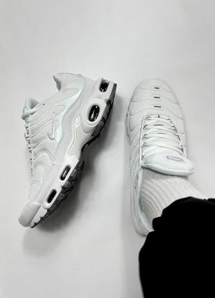 Кросы кросовки кроссовки кроси кросівки nike air max plus tn all white кроссовкі найк тн білі белые nike tn