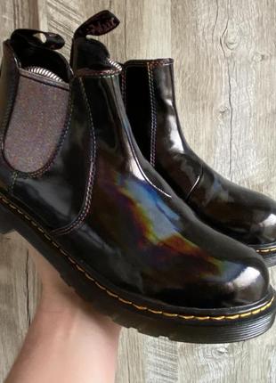 Женские челси ботинки dr. martens
