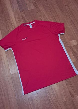 Чоловіча спортивна футболка nike оригінал