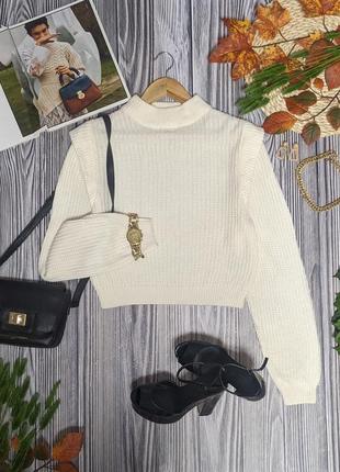 Молочный укороченный свитер с воротником divided #3605