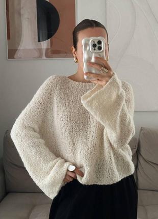 Базовый свитер оверсайз