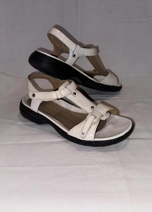 Босоніжки *clarks* шкіра індонезія р.38 (25.00см)