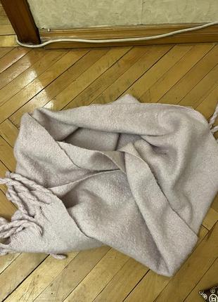 Розовый теплый шарф