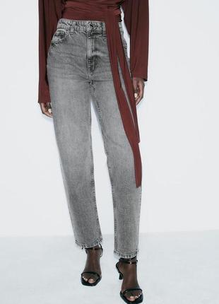 Zara плотные серые джинсы высокая посадка прямым мом