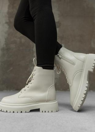 Женские зимние ботинки martins