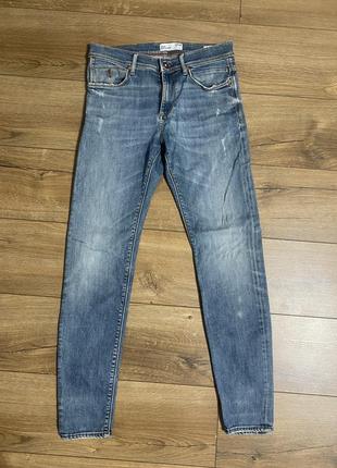 Джинсы