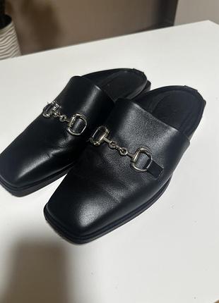 Стильные и удобные лоферы