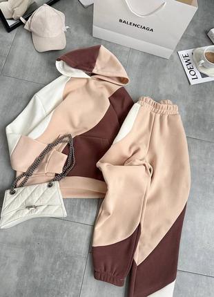 Спортивний костюм