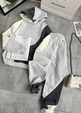 Спортивний костюм