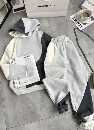 Спортивний костюм