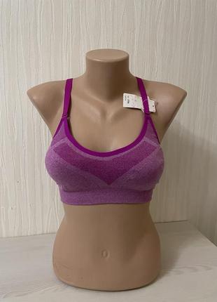 Спортивный топ цвета фуксия