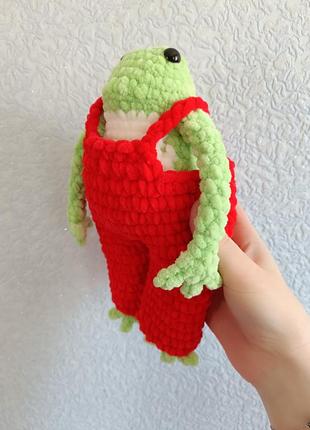 Плюшевая игрушка жабка в комбинезоне2 фото