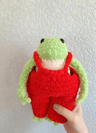 Плюшевая игрушка жабка в комбинезоне3 фото