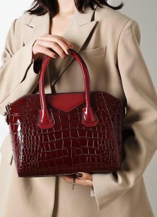 Жіноча сумка antigona small givenchy бордовий...