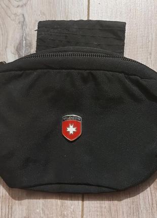 Кошелёк,  маленькая сумочка на ремень.